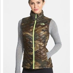 The north face camouflage vest