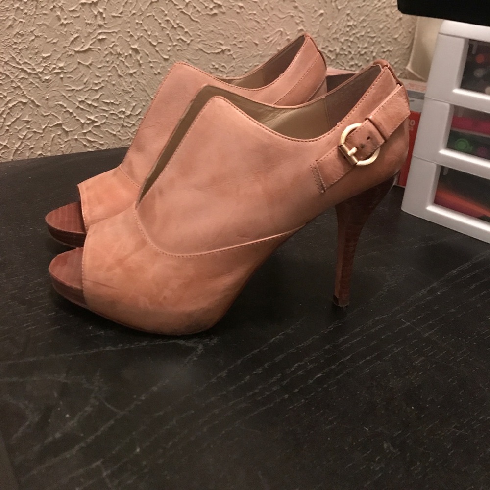 Tan leather heels
