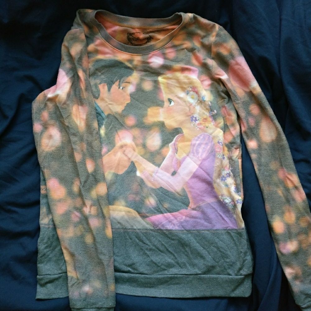 Tangled Long-Sleeve shirt
