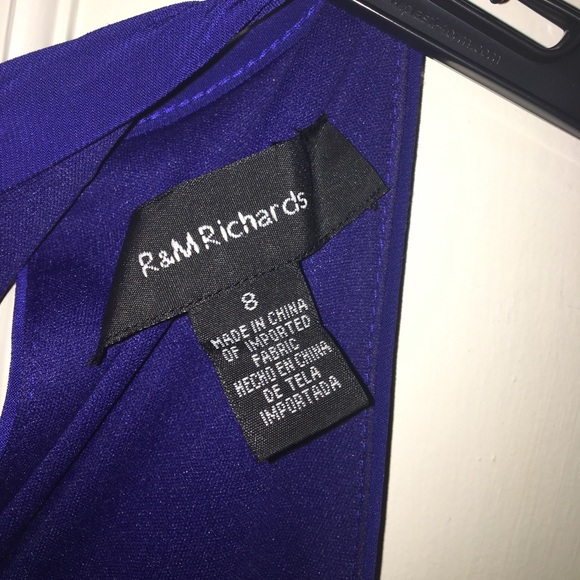 Blue Sleeveless Beaded Gown. Prom/ Formal/ Wedding - Picture 8 of 8