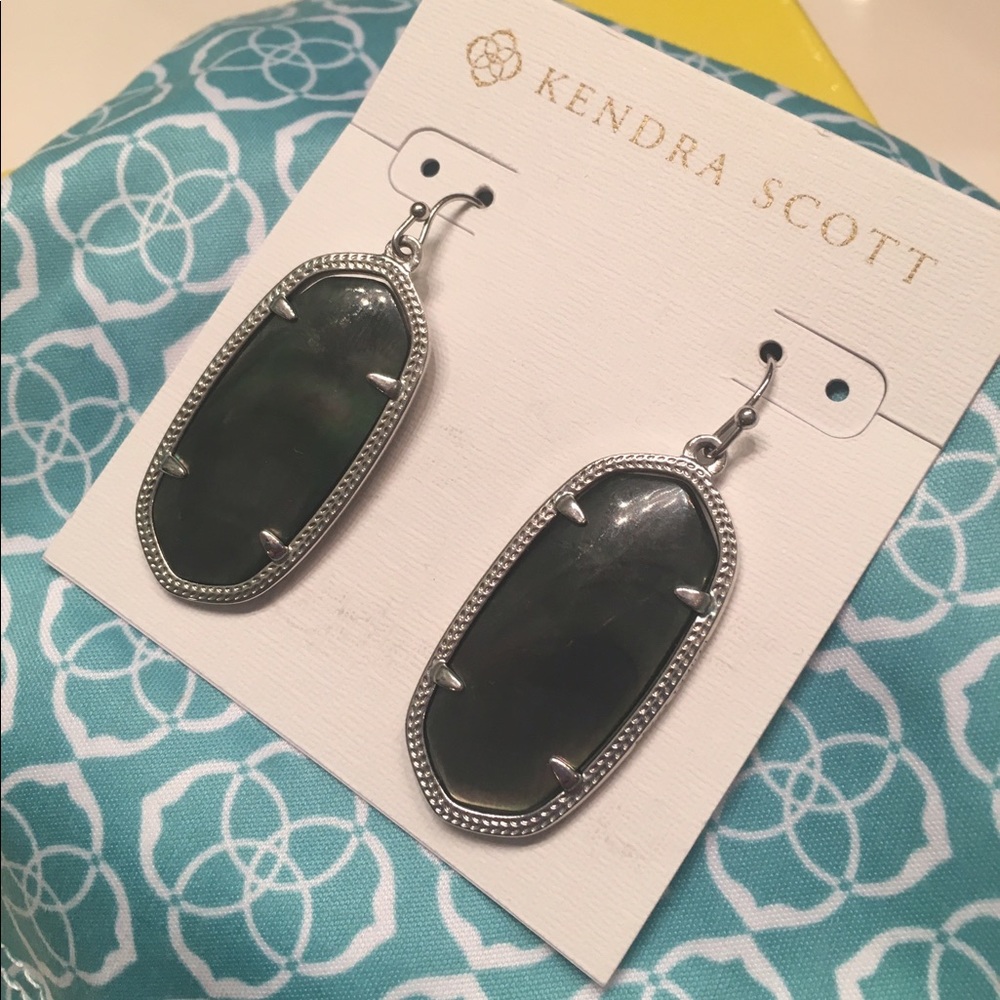 Kendra Scott Black MOP Elle's