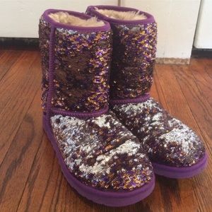 ISO ugg sparkly size 10