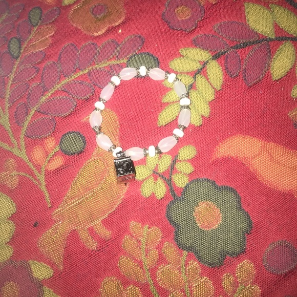 cute charm with a box to put wishes in - Picture 3 of 4