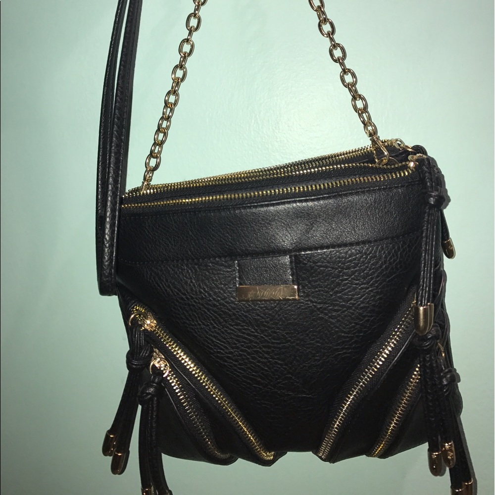 ⚠️ SALE:Black Faux Leather Bag with Gold Detailing