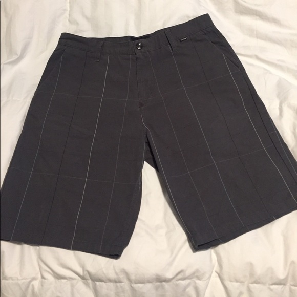 Men's Hurley shorts - Picture 2 of 4
