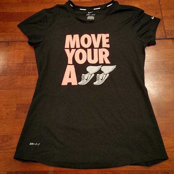 Nike Tops - Nike DriFit Tee