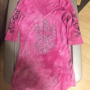Pink decorated t shirt with mid length sleeves