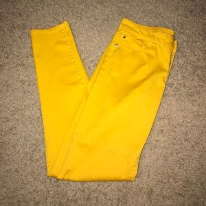 Yellow/gold jeans
