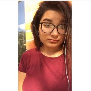 Meet your Posher, Isa lei