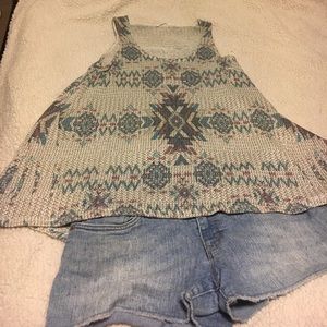 New with tags Tribal print tank.