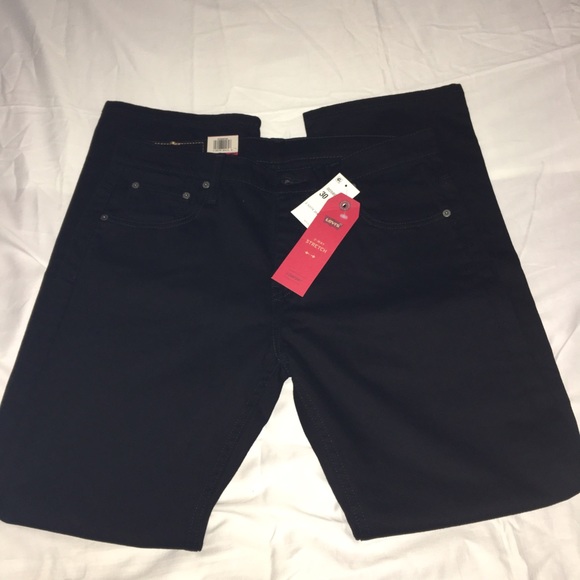 Levi Jeans 🎊Host Pick 10/30🎉 - Picture 4 of 9