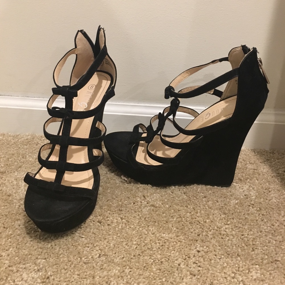 Cute black wedges!