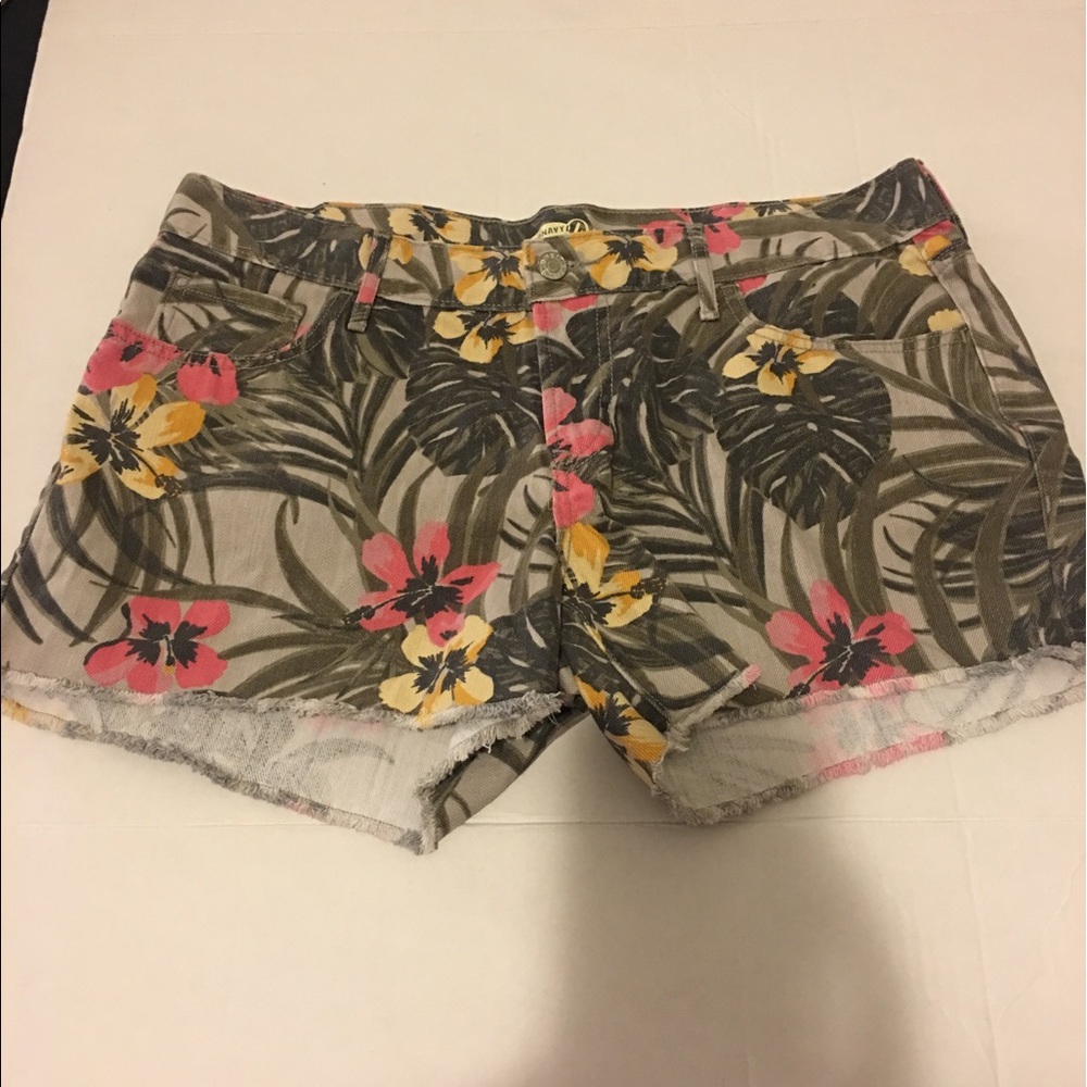 Old Navy Size 12 Women's Floral print shorts