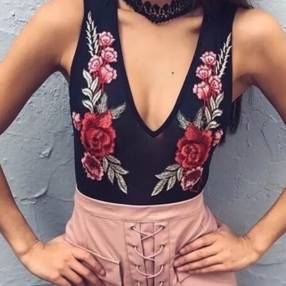 ❣New! "Adrianna" ll Rose Appliqué Choker Bodysuit