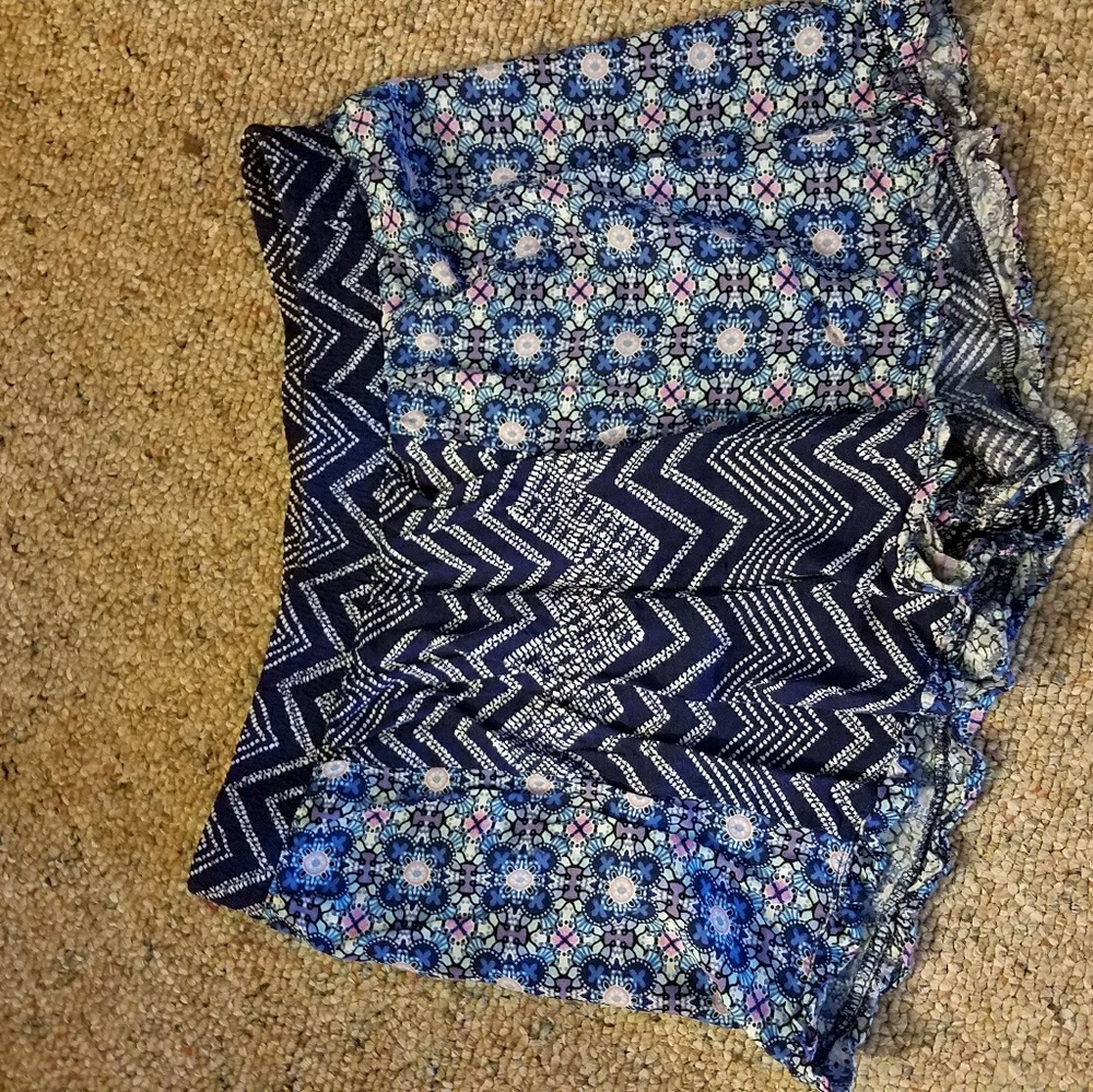 Pretty, frilly shorts