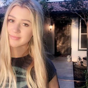 Meet your Posher, Carly