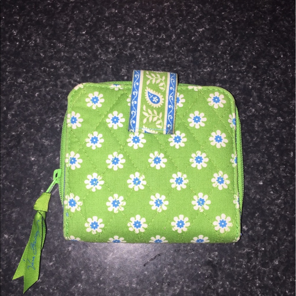 Vera Bradley Apple Green Spring 2004 Snap Wallet