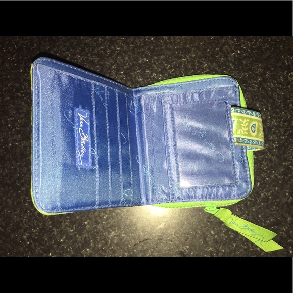 Vera Bradley Apple Green Spring 2004 Snap Wallet - Picture 3 of 4