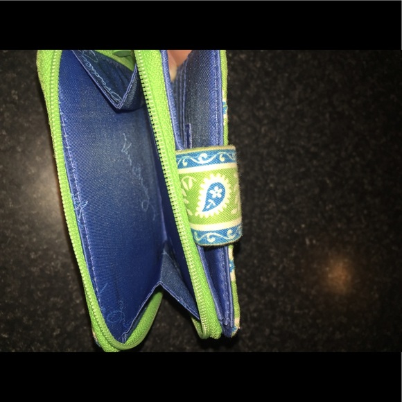 Vera Bradley Apple Green Spring 2004 Snap Wallet - Picture 4 of 4