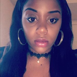 Meet your Posher, Carla