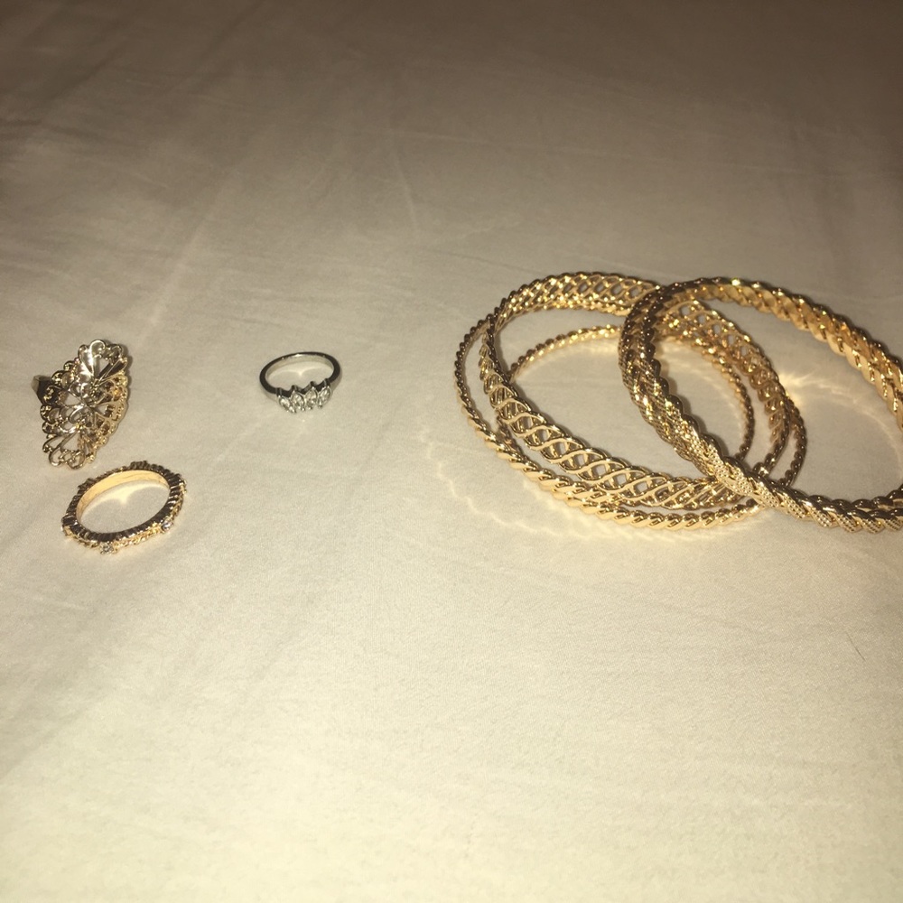 Jewelry rings and braclets