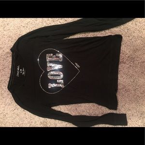 Aeropostale Black Long-sleeved Shirt