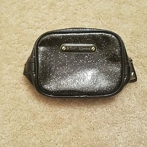 Cosmetic bag