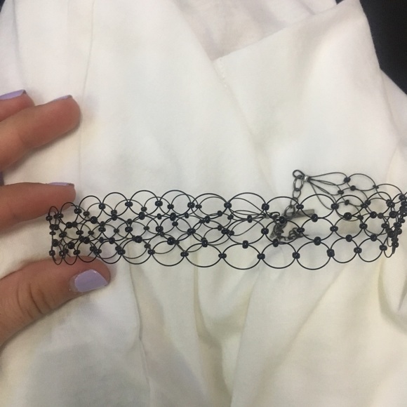 black choker - Picture 2 of 3
