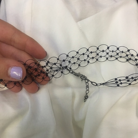 black choker - Picture 3 of 3