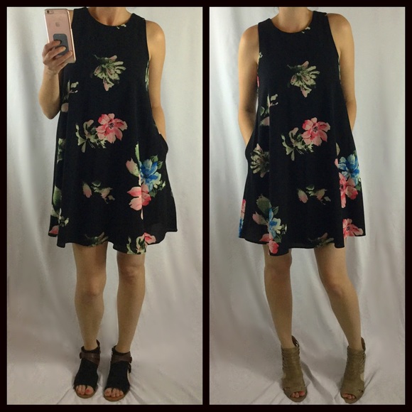 SUMMER CLEARANCE π Floral Mini Dress - Picture 3 of 6