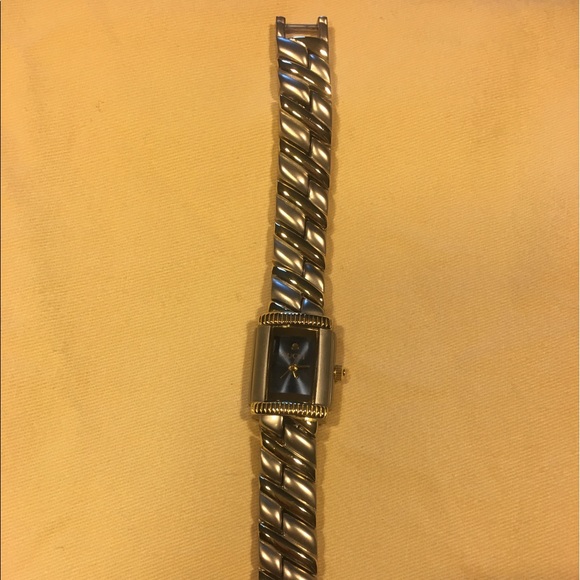 Gucci vintage watch main image 2