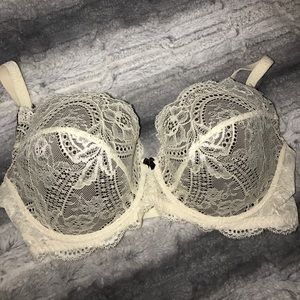 LE MYSTERE BRA