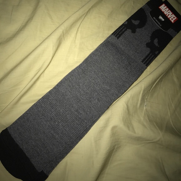 Marvel Crew socks Loot Crate - Picture 2 of 4