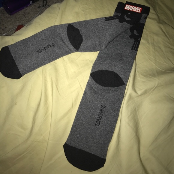 Marvel Crew socks Loot Crate - Picture 3 of 4