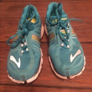 Brooks Woman's Running Shoe