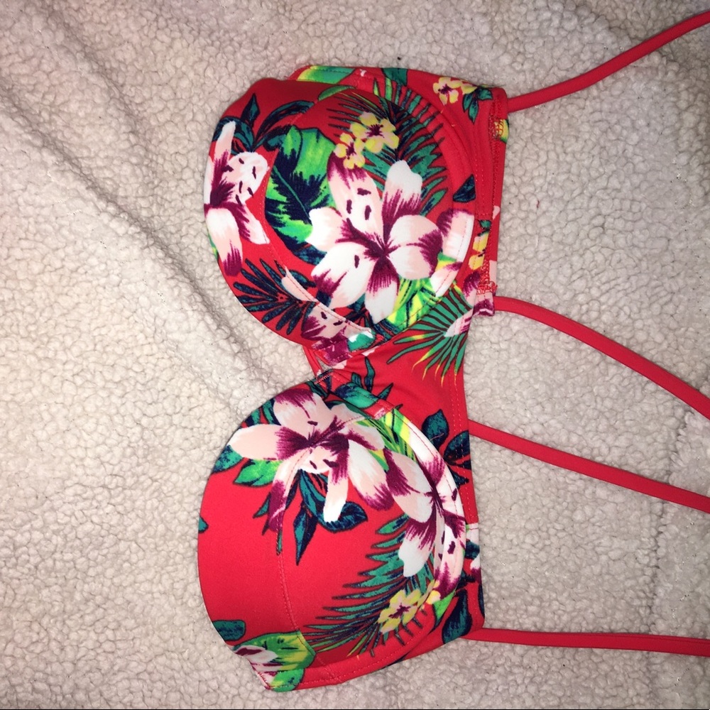 Hollister push up bikini ❣️🔥🌺