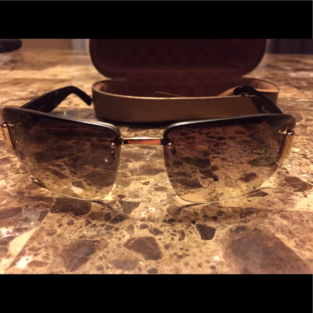 Sunglasses in very good condition original .
