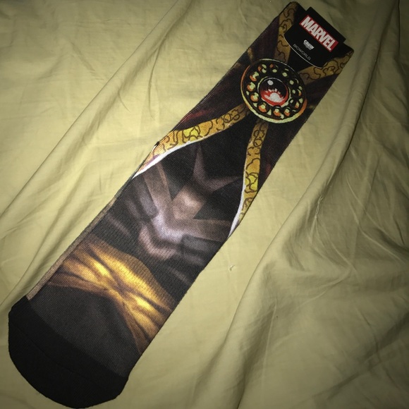Marvel Crew socks Loot Crate - Picture 2 of 4