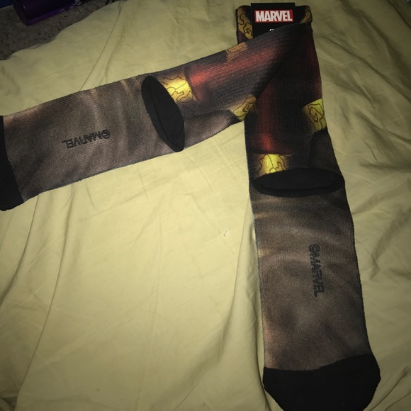 Marvel Crew socks Loot Crate - Picture 3 of 4