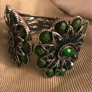 Emerald green bracelet