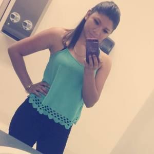 Meet your Posher, Estefany