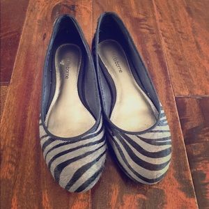 Liz Claiborne flats. Size 6.5 Excellent condition
