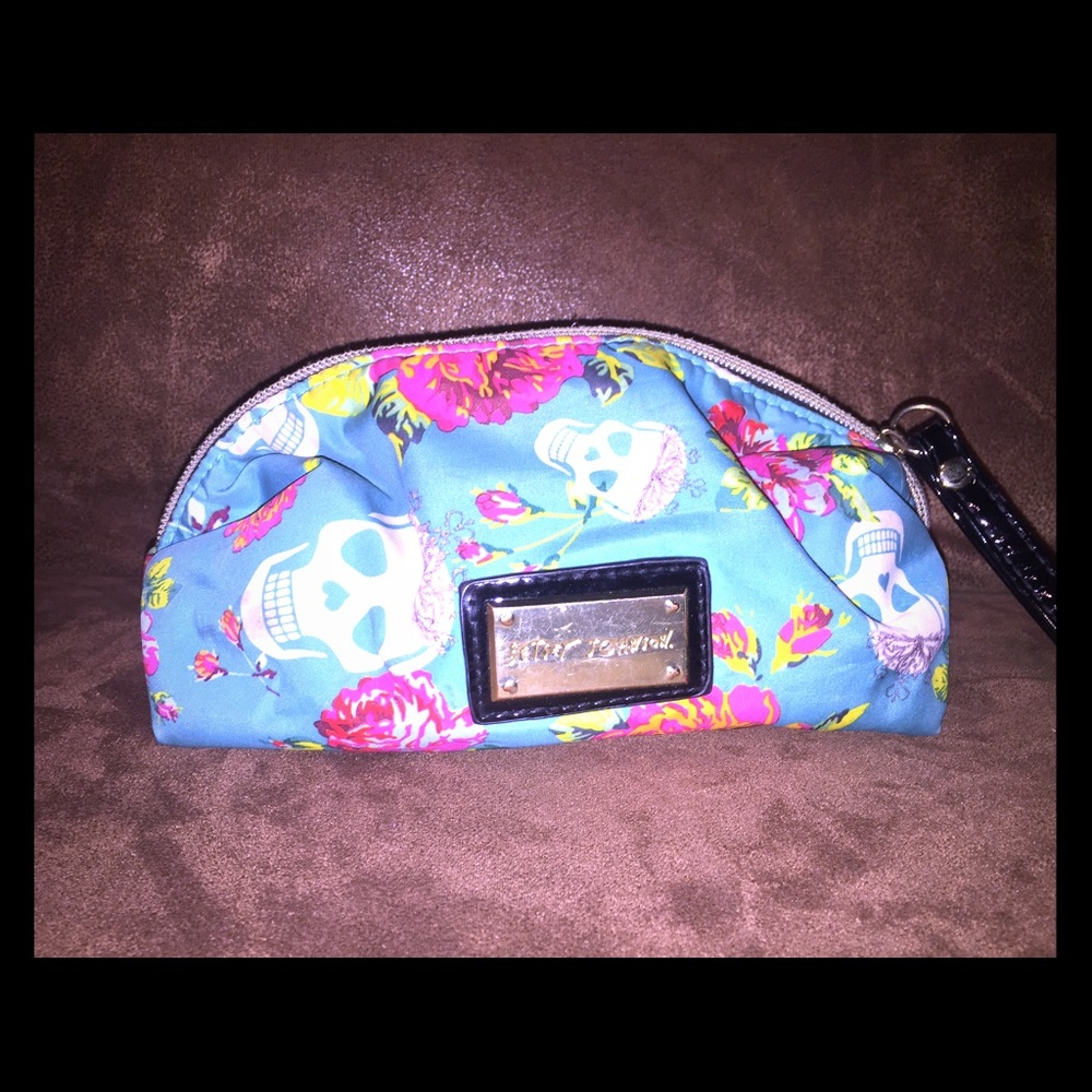 Betsey Johnson Cosmetic Bag 🌺💀