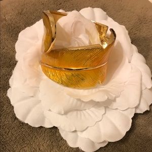 Yellow bracelet