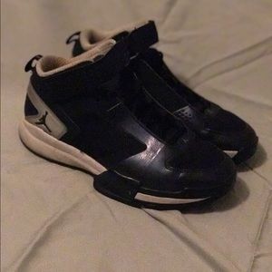 NIke Jordan BCT MID TRAINING  SHOES (454043 004)