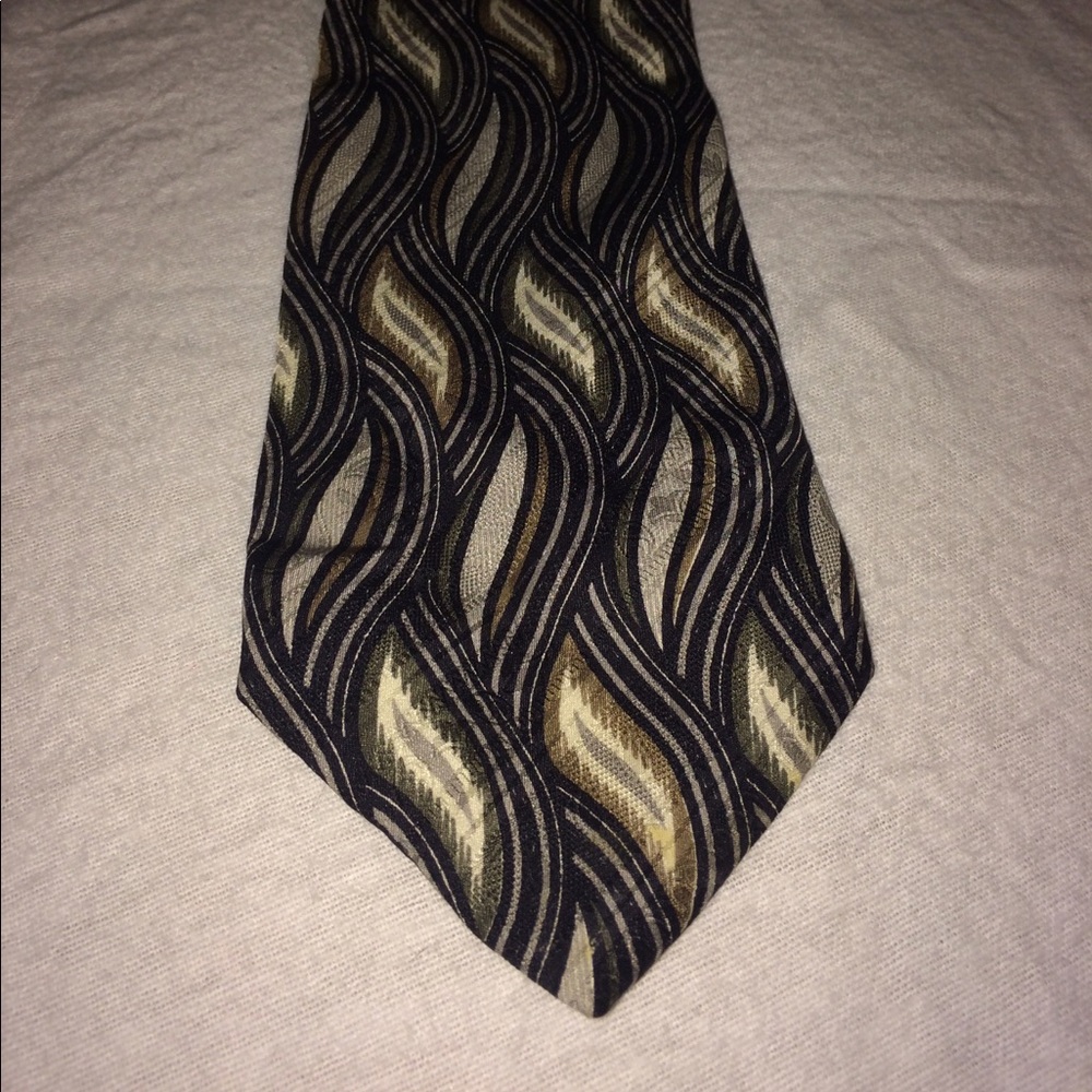 IMM Tie