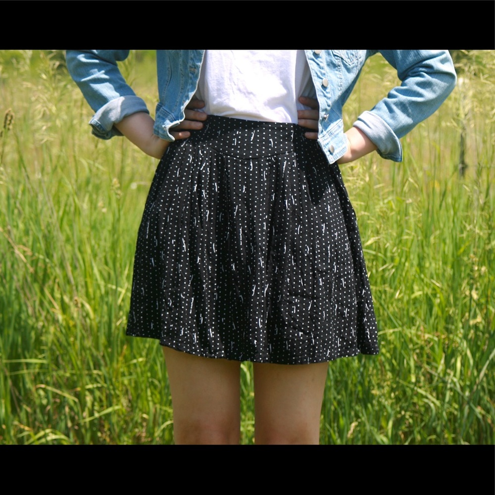 Black and White Patterned Skirt
