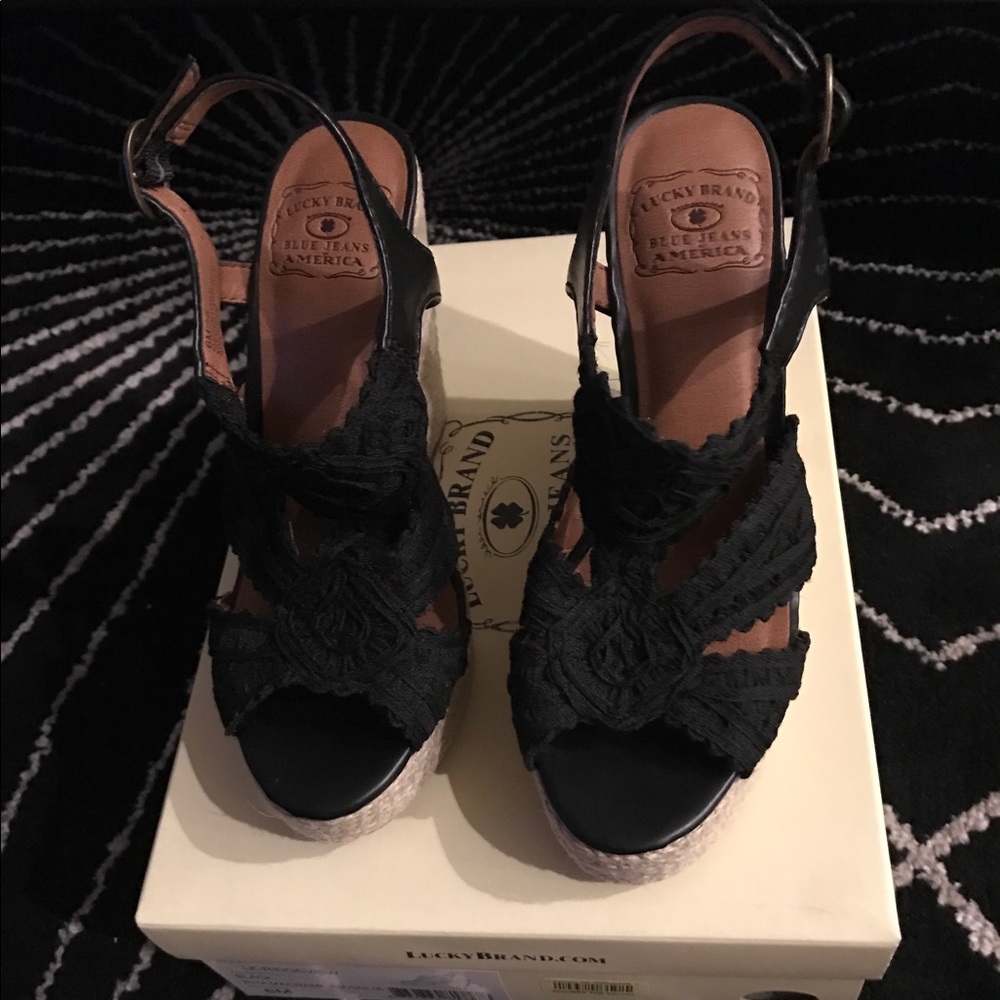 Lucky brand black wedge shoes new 6!