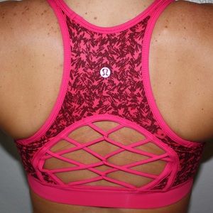 Lululemon sports bra