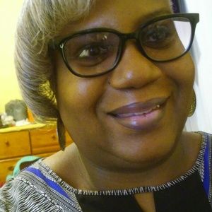 Meet your Posher, Beverly